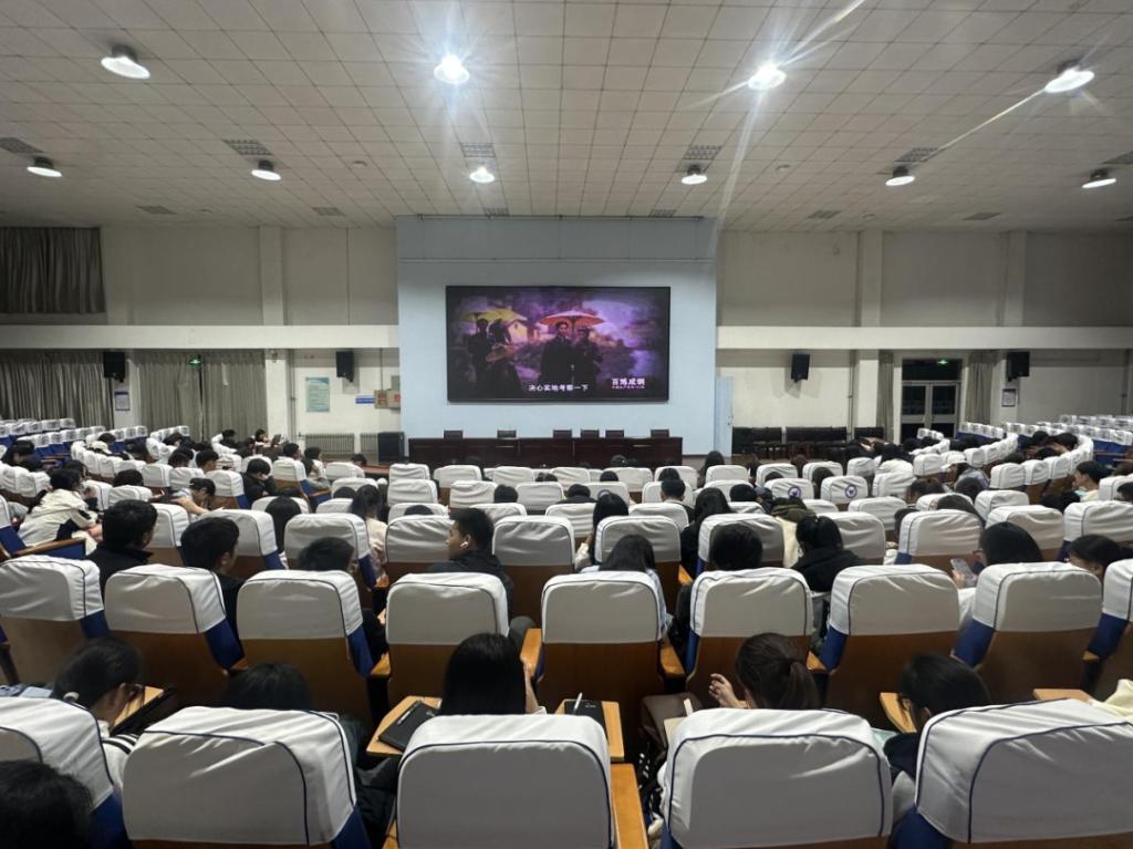 多元聯(lián)動(dòng)育心靈，文化潤心助成長——高校多學(xué)院心理健康主題教育與文化藝術(shù)交流活動(dòng)策劃